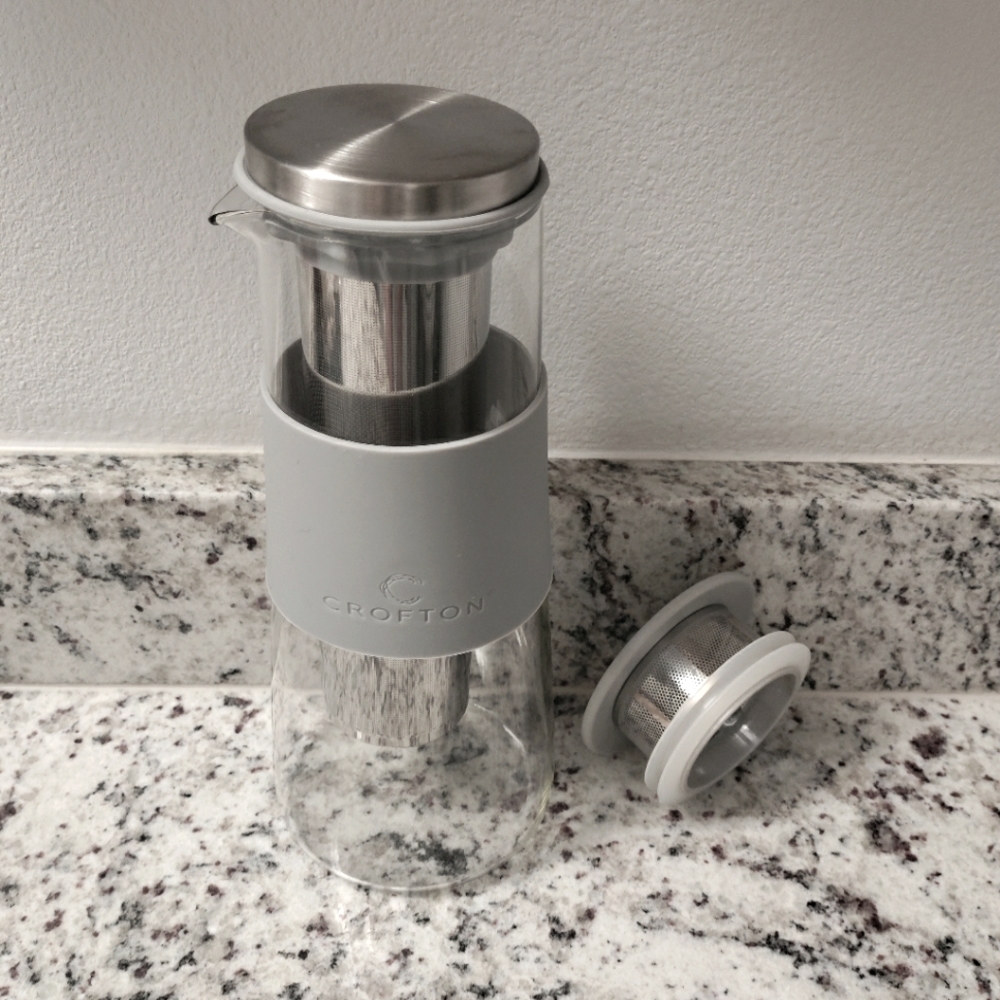 Glass infuser pitcher